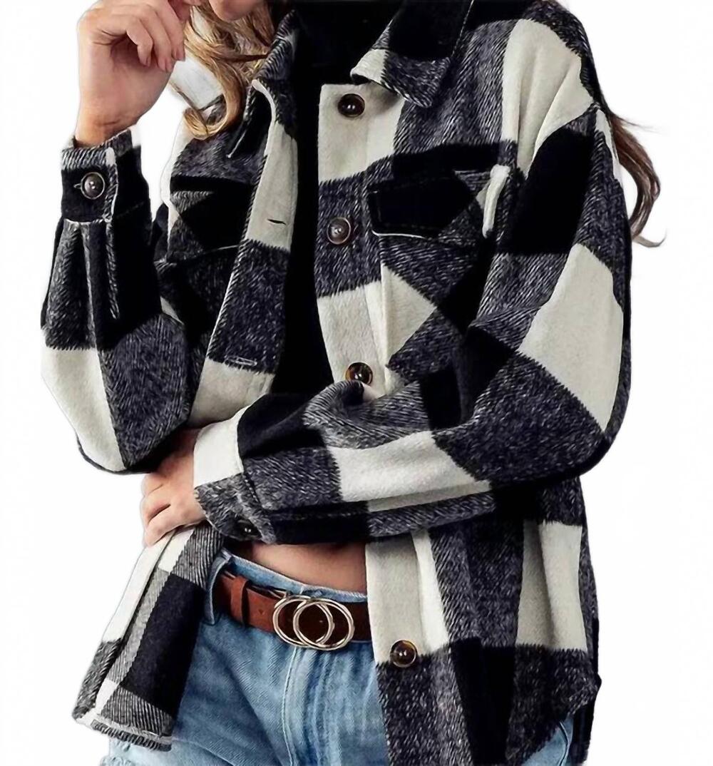 NEW URBAN DAIZY women's plaid flannel jacket in black and white
